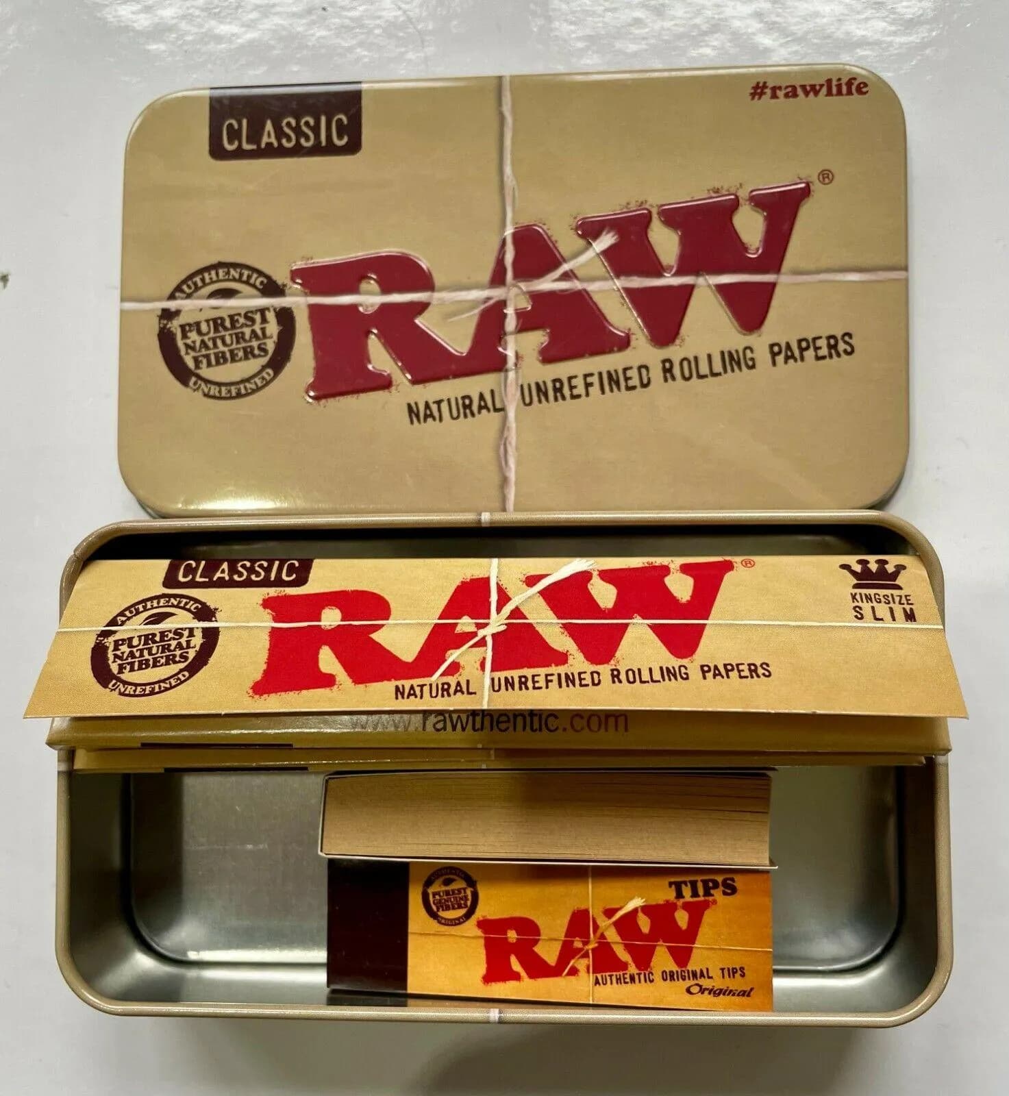 Raw Rolling Tobacco Tin + 4 Raw Kingsize Classic + 2 Raw Tips Gift Set