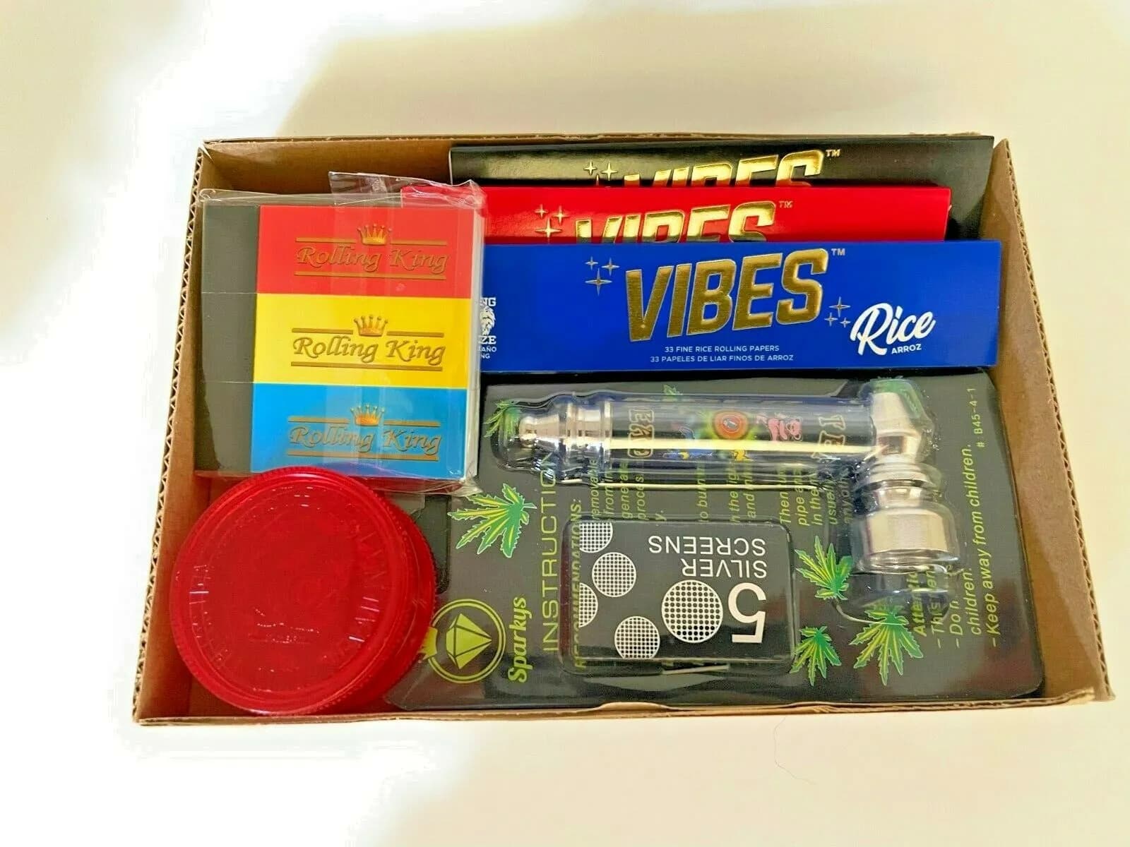 VIBES Smokers Kit - Pipe - Mini Grinder - Papers - Rolling Tips - Gift Set